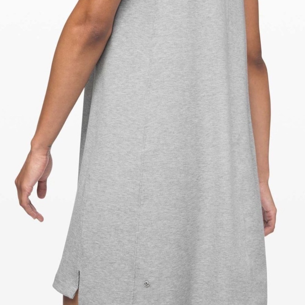 Lululemon Athletica Gone For The Week Dress Gray Medium NWOT - Picture 6 of 12